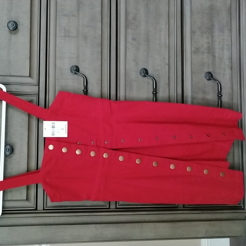 Body hugging stretchy red button up dress